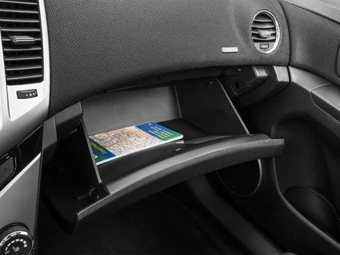 Used 2016 Chevrolet Cruze LT image 19