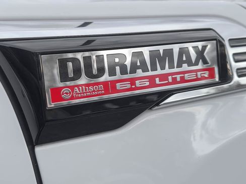 Used 2025 GMC Sierra 2500 Denali w/ Denali Reserve Package image 8