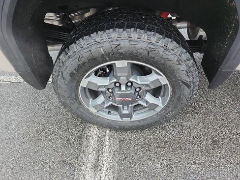 New 2026 GMC Sierra 2500 SLE w/ SLE Value Package; image 6