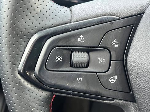 Used 2025 Chevrolet Trax RS w/ Driver Confidence Package image 24