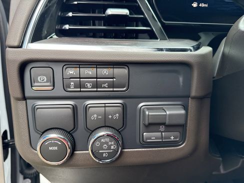 New 2026 Chevrolet Suburban LT w/ Comfort Package image 13