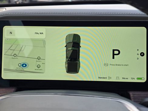 Used 2023 Rivian R1T Adventure image 27