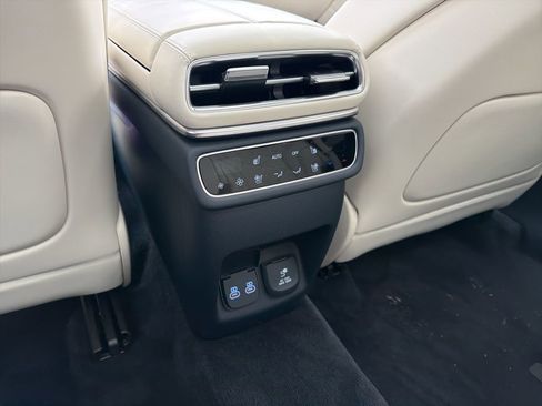 Used 2026 Genesis GV80 3.5T Prestige image 39
