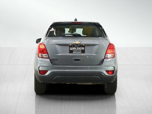 Used 2020 Chevrolet Trax LS FWD image 4