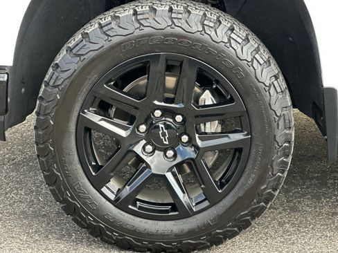 Certified 2021 Chevrolet Silverado 1500 LT Trail Boss w/ Convenience Package II AWD/4WD image 36