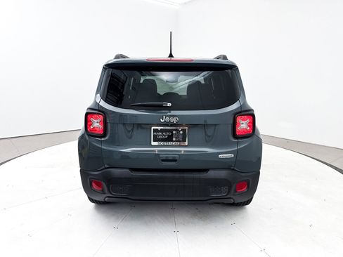 Used 2018 Jeep Renegade Latitude w/ UConnect 8.4 Nav Group image 17