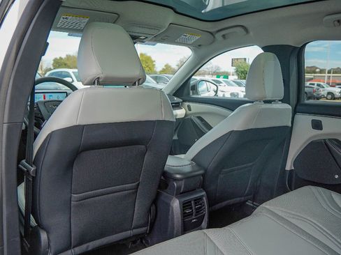 Used 2022 Ford Mustang Mach-E Premium image 25