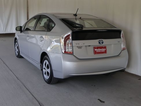 Used 2015 Toyota Prius Three w/ Solar Roof Package FWD image 25