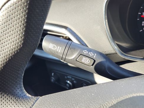 Used 2023 Chevrolet TrailBlazer LT w/ Convenience Package image 40