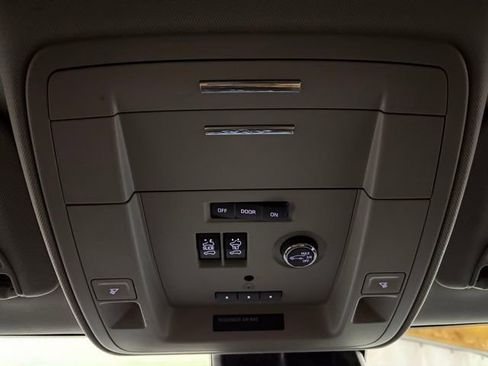 Used 2020 GMC Yukon Denali w/ Open Road Package AWD/4WD image 41