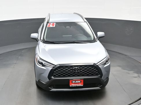 Used 2024 Toyota Corolla Cross LE image 34