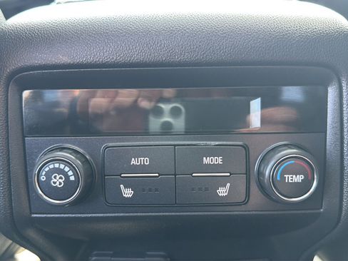 Used 2023 GMC Acadia SLT w/ Elevation Edition FWD image 19