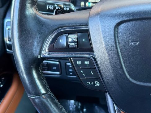 Used 2019 Lincoln Navigator Reserve image 33