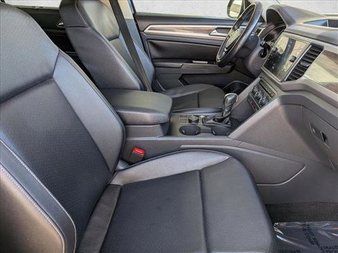 Used 2018 Volkswagen Atlas SE image 20