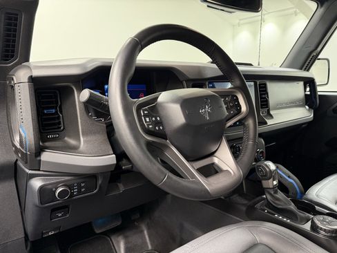 Used 2024 Ford Bronco Black Diamond image 15