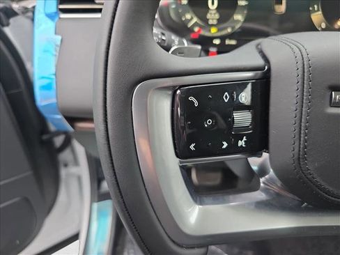 New 2026 Land Rover Range Rover Long Wheelbase SE image 17