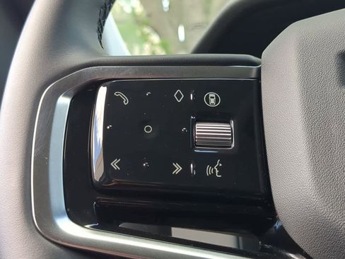 Used 2025 Land Rover Discovery Sport S image 26