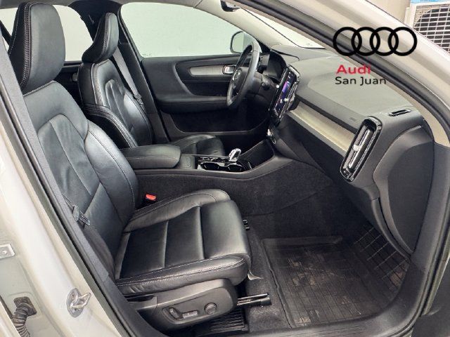 Used 2023 Volvo XC40 B5 Plus w/ Driver Assist Package AWD/4WD image 26