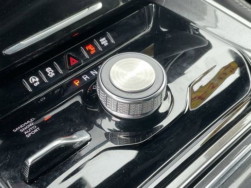 Used 2024 Jeep Wagoneer 4WD image 20