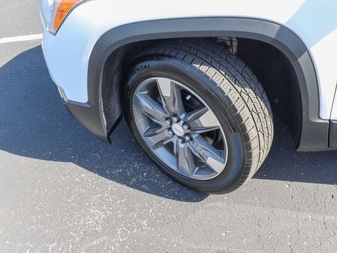 Used 2017 GMC Acadia SLT FWD image 32