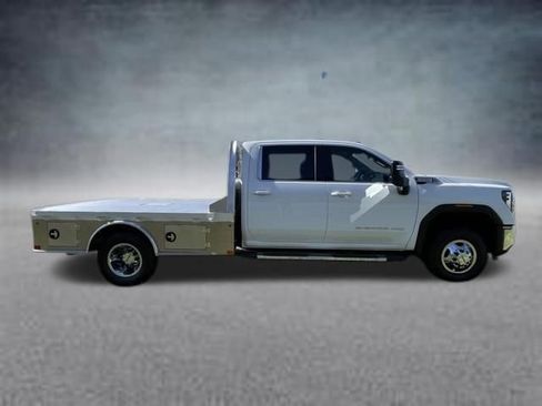 New 2026 GMC Sierra 3500 SLE w/ SLE Convenience Package image 3