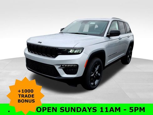 New 2025 Jeep Grand Cherokee Limited w/ Black Appearance Package image 3