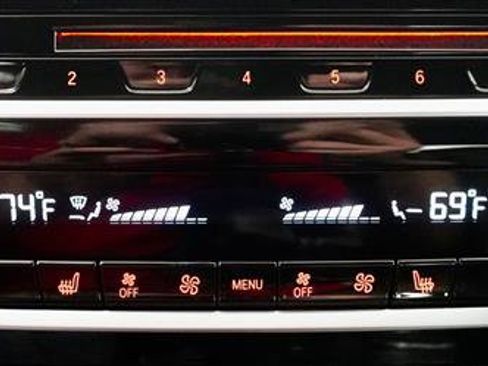 Used 2019 BMW 530e w/ Convenience Package image 19