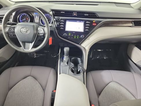 Used 2020 Toyota Camry LE FWD image 16