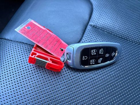 Used 2023 Hyundai Santa Fe Calligraphy image 30