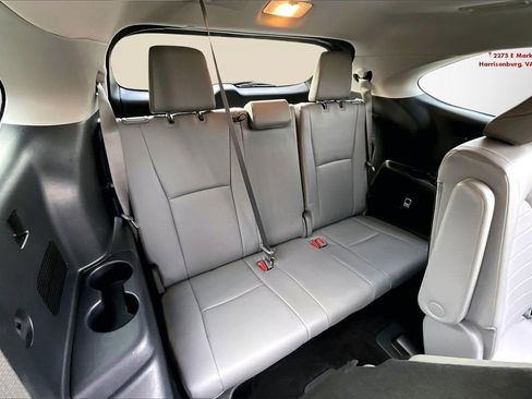 Used 2023 Toyota Highlander XLE image 25