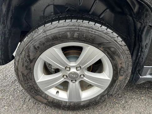 Certified 2017 Jeep Compass High Altitude image 30