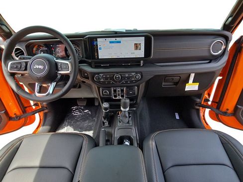 New 2026 Jeep Wrangler Unlimited Sahara AWD/4WD image 36