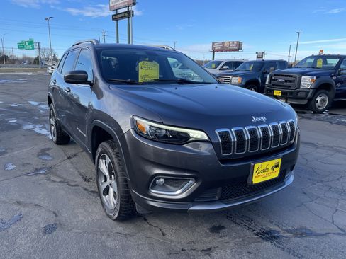 Used 2019 Jeep Cherokee Limited image 2