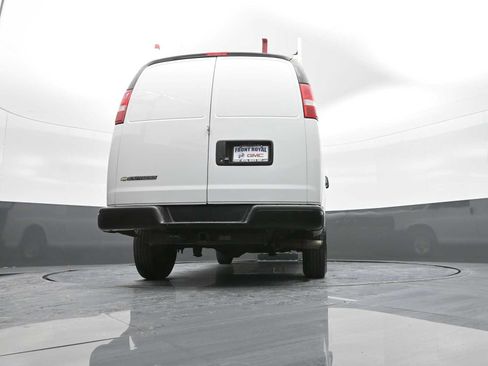 Used 2020 Chevrolet Express 2500 image 34