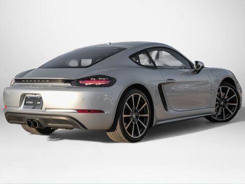 Used 2018 Porsche 718 Cayman S image 6