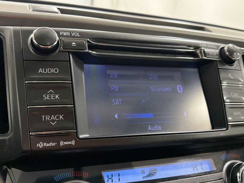 Used 2013 Toyota RAV4 XLE image 18