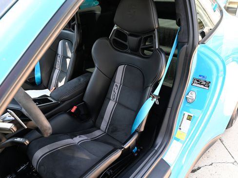 Used 2018 Porsche 911 GT3 RWD image 18