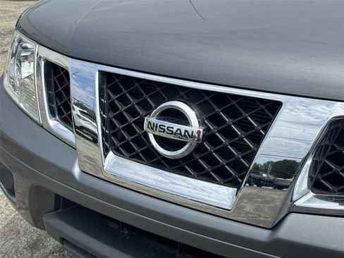 Used 2020 Nissan Frontier SV w/ SV Utility Package AWD/4WD image 10
