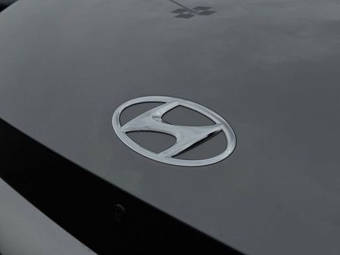 Used 2024 Hyundai Ioniq 5 Limited image 32