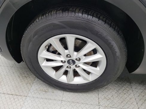 Used 2019 Kia Sorento LX image 31