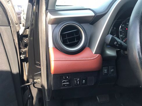 Used 2013 Toyota RAV4 Limited image 13