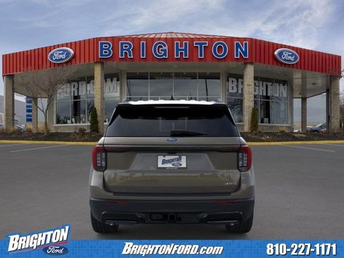 Used 2026 Ford Explorer ST-Line w/ ST-Line Street Pack AWD/4WD image 8