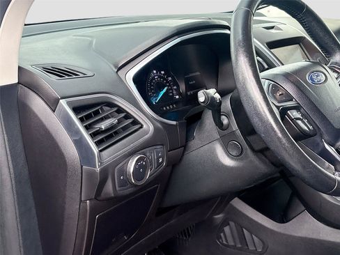 Used 2020 Ford Edge Titanium w/ Equipment Group 301A FWD image 10