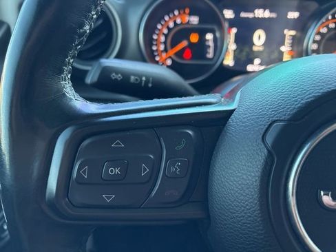 Used 2021 Jeep Gladiator Sport image 22