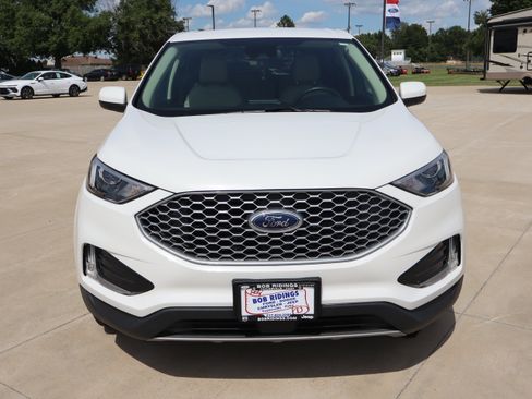 Used 2024 Ford Edge SEL w/ Convenience Package AWD/4WD image 3