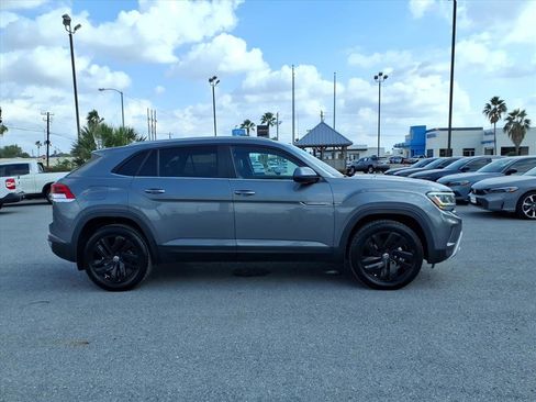 Used 2023 Volkswagen Atlas Cross Sport SE image 9