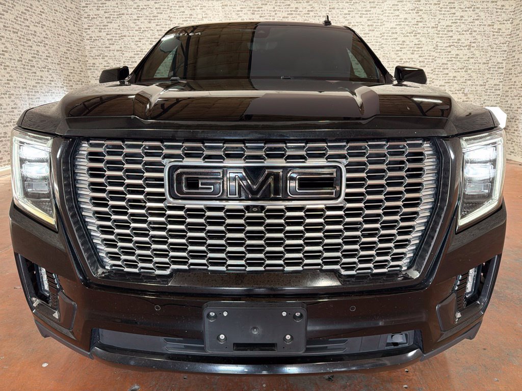 Used 2021 GMC Yukon Denali w/ Denali Premium Package AWD/4WD image 2
