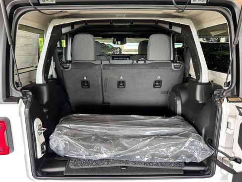 New 2026 Jeep Wrangler Unlimited Sport AWD/4WD image 9