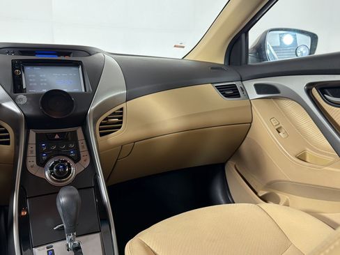Used 2013 Hyundai Elantra GLS w/ Preferred Pkg FWD image 25