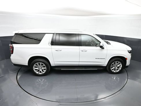 Used 2023 Chevrolet Suburban Premier AWD/4WD image 44